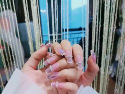-槿里日式美甲工作室