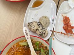 -小杨生煎(金山百联购物中心3楼店)