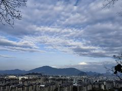 -叠彩山景区