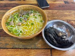 -正宗李家土鸡米线店