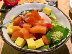 三文鱼牛油果拌饭-沼津港渔市(宏伊国际广场店)
