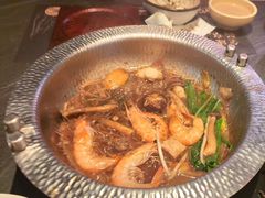 -牛YO寿喜烧·铁板烧和牛火锅自助(市府恒隆店)