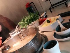-左庭右院鲜牛肉火锅(浦江欢乐颂店)