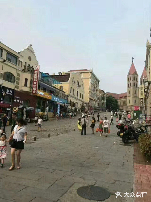 青岛往事：栈桥、后天宫、中山路步行街、