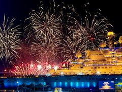 -泰达航母主题公园