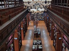 -武汉大学图书馆·文理学部总馆