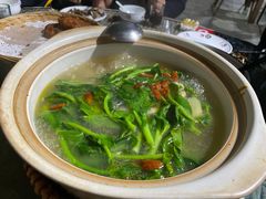 龙井茶香土鸡煲-随意茶庄·地道杭帮农家菜(梅家坞店)
