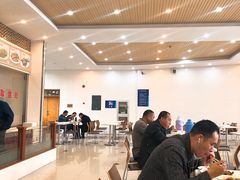 -小昆山服务区-停车场