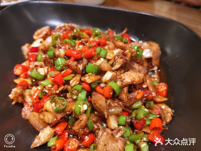 雁舍(王府井apm店)拆骨肉炒肥肠图片
