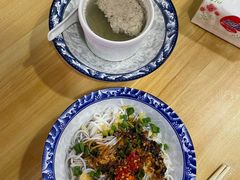 -高师傅特色米粉汤包(建设路店)