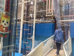 -PIPIKINGDOM皮皮王国欢乐号(欢乐海岸购物中心店)