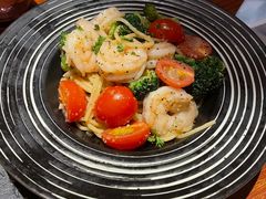 橄榄油点西兰花大虾意面-澳骄 Aussie Kitchen·手工披萨·西餐(国大店)
