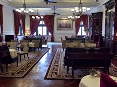 -Salon de Ville浦江汇(上海外滩华尔道夫酒店店)