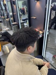 -藤野造型烫染·漂发