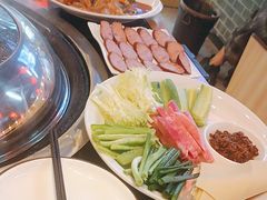 -炖四方东北铁锅炖·烧烤小龙虾(中豪国际店)