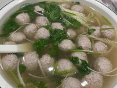 -李连贵熏肉美食酒楼(东市商贸店)