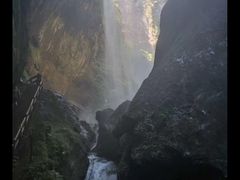 -龙水峡地缝景区
