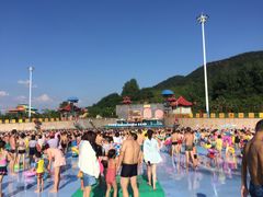 -汤山欢乐水世界