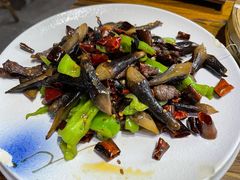 牛干巴炒小黑鸡枞-云上千禾(水上店)