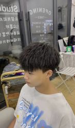 -H·Y HAIR SALON烫发·染发·造型