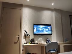 -柏曼酒店(合肥国购广场三里庵地铁店)