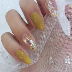 -苏彩·皮肤管理美甲美睫