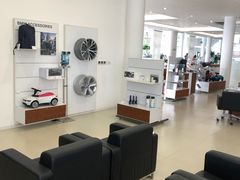 -青岛万宝行(宝马4S店)
