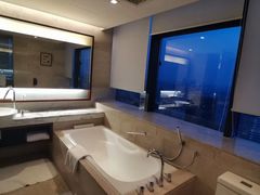 -上海龙之梦万丽酒店