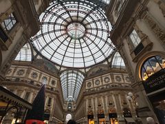 -文艺复兴百货(米兰大教堂广场店)