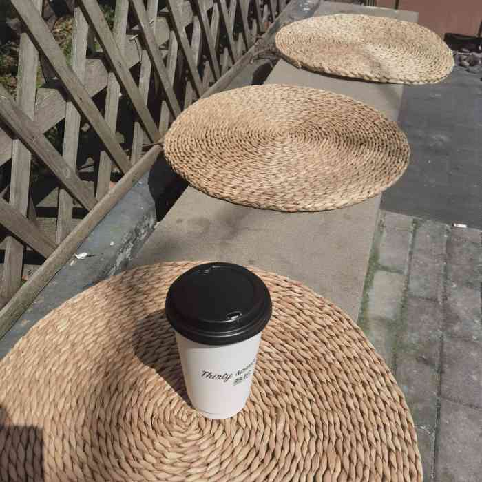 叁拾咖啡(青湖路店)-"通过朋友才知道这家店,原来就在附近.店面.