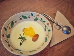 杏仁豆腐-知亘茶食