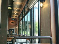 靠窗位-COMMUNE幻师(五角场店)