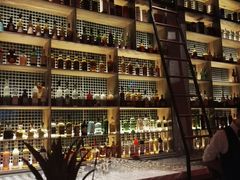 -饮湖威士忌鸡尾酒吧