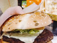 拉蒙鲜脆纯牛堡-麦当劳(盐城世纪大道得来速店)