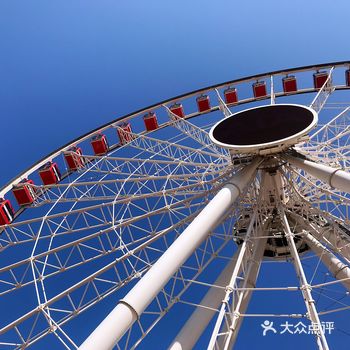 好在对面的一对母女好心中途给我换了个位子让我咔了几张照片