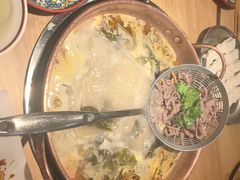 -洱火云南酸菜牛肉火锅(石景山当代商城店)