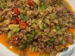 -犇逸·乐山跷脚牛肉·四川现炒(览海店)