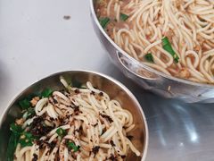 -正宗杨记普洱酸醋米线(总店)