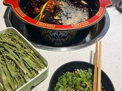 -钢管厂五区小郡肝串串香(奥克斯广场锦城万达店)