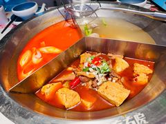 -左庭右院鲜牛肉火锅(金山万达店)