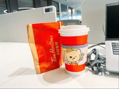 不止拿铁·法式草莓-Tims天好咖啡·贝果(东方广场店)