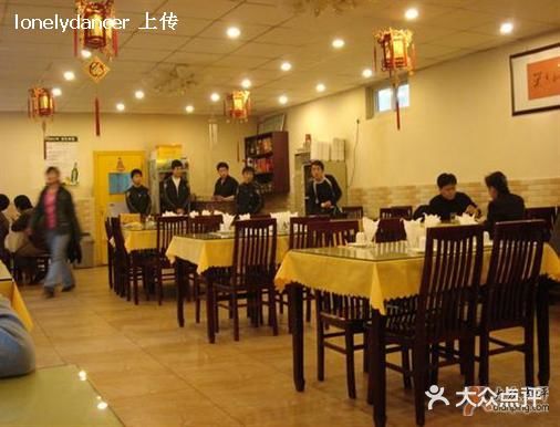 巢香扣肉馆大堂图片