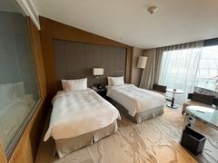 -上海滴水湖皇冠假日酒店