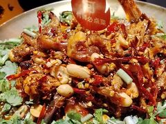 -何师烧烤Pro ·江湖川菜·小龙虾·精酿(太古里旗舰店)