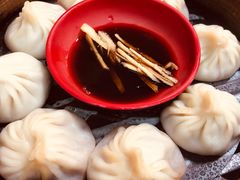 蟹黄汤包-食惠里小笼包面馆(越秀店)