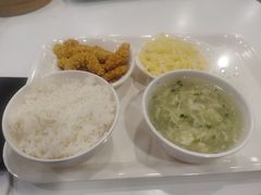 -浦东图书馆读者餐厅