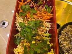 -沪上名羊天下•烤羊腿•东北烧烤•小龙虾(浦东直营总店)