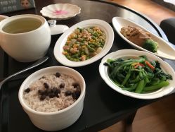 -阁涞玛尊月月子会所(温江店)