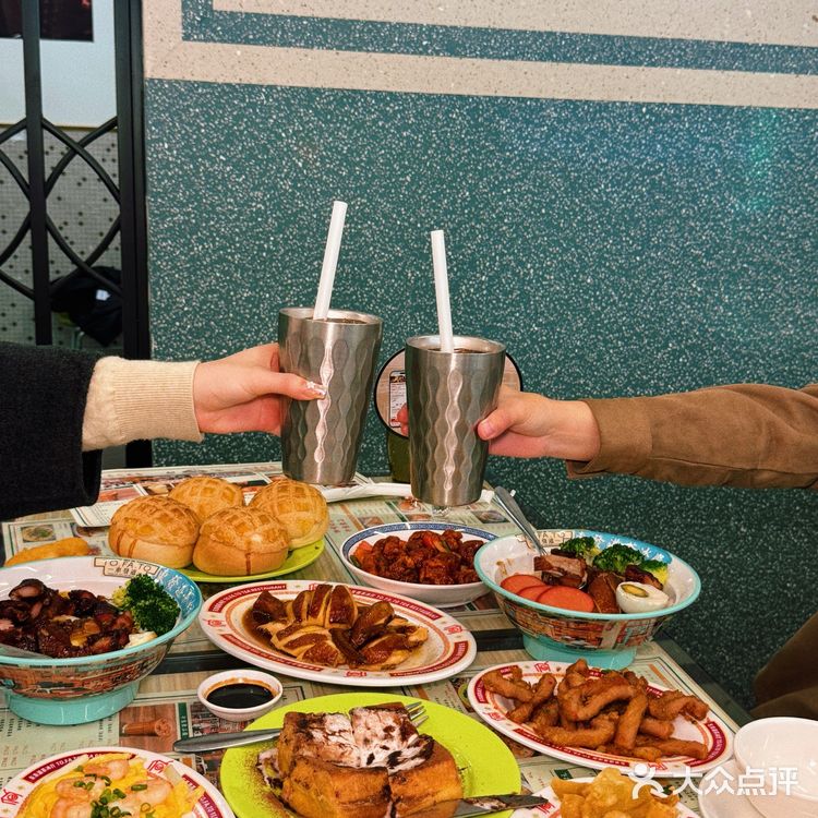 成都春熙路这家茶冰厅sha疯了…一秒魂穿HK