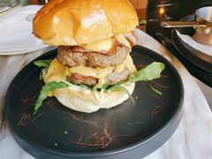 生菜牛肉培根汉堡-the rug 飞毯 (朝阳公园店)